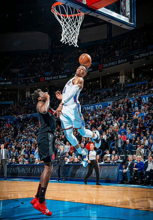 雷霆马刺威少暴扣,nba雷霆马刺